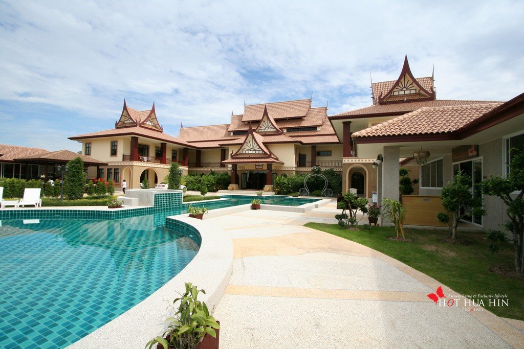 Luxurious Thai Estate Home or Boutique Resort