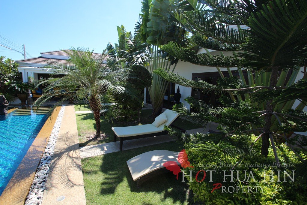 Beautifully furnished, private pool villa close to Hua Hin’s center