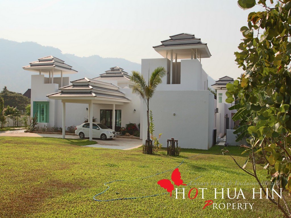 Golf course home for sale in Hua Hin, ID AG-V166
