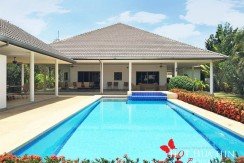 Hua Hin Real Estate 3 bedroom with piool