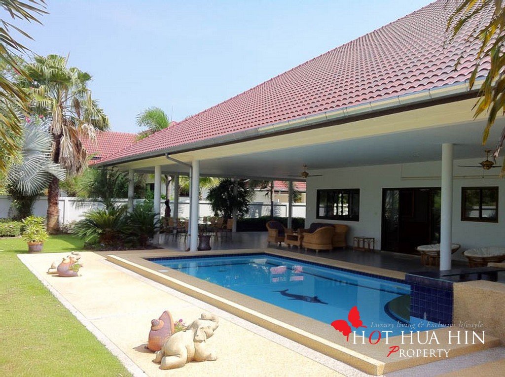 Hua Hin Real Estate 4 bedroom home on large land with pool, AG-B3498