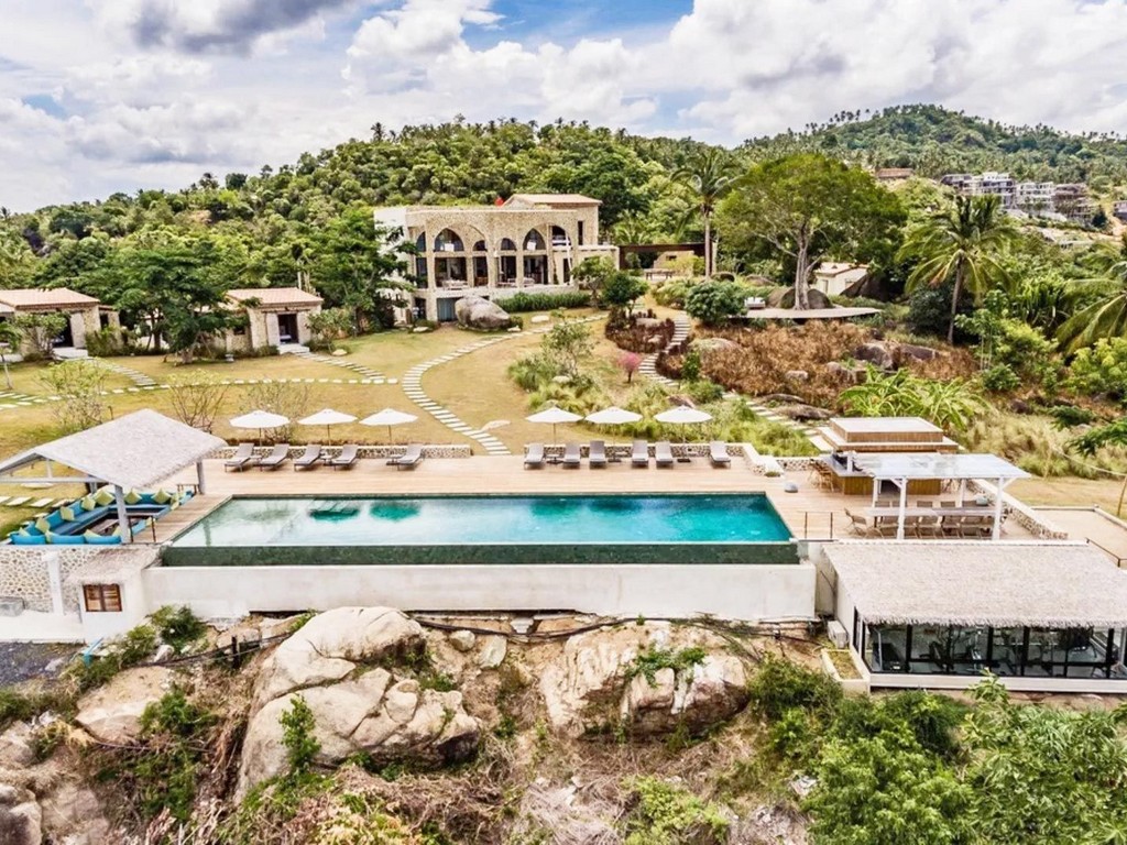 Luxurious 8-Bedroom Villa with Stunning Views of Chaweng Bay, Koh Samui